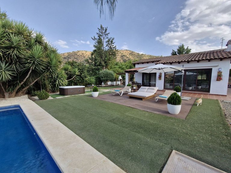 Villa for Sale in Coín, Malaga 26