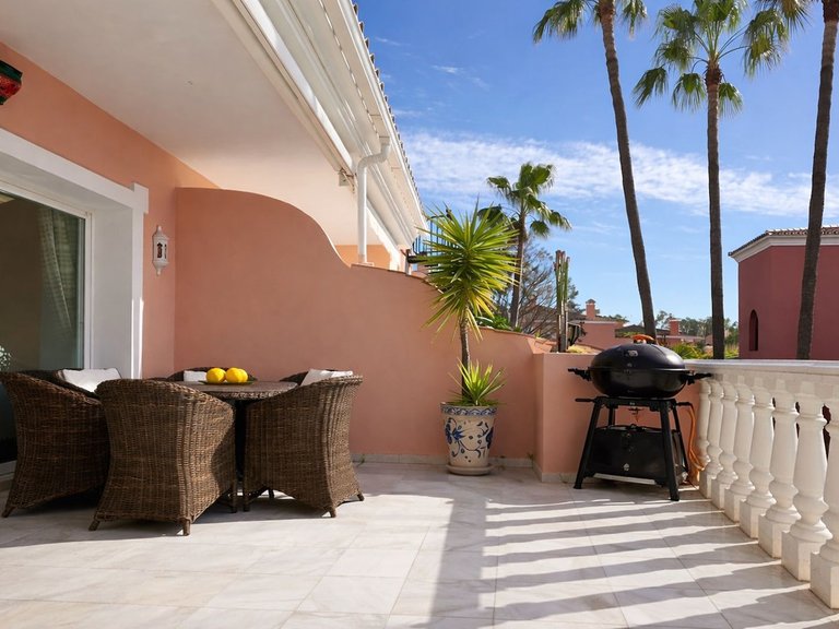 Apartment for Sale in New Golden Mile, Malaga 13
