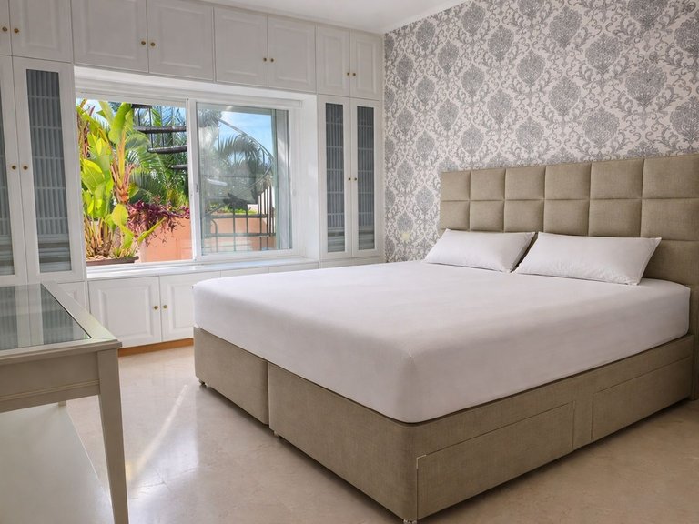 Apartment for Sale in New Golden Mile, Malaga 5