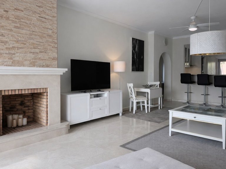 Apartment for Sale in New Golden Mile, Malaga 8
