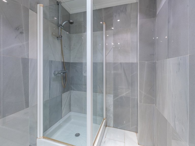 Apartment for Sale in Costa del Sol, Marbella, Malaga 16