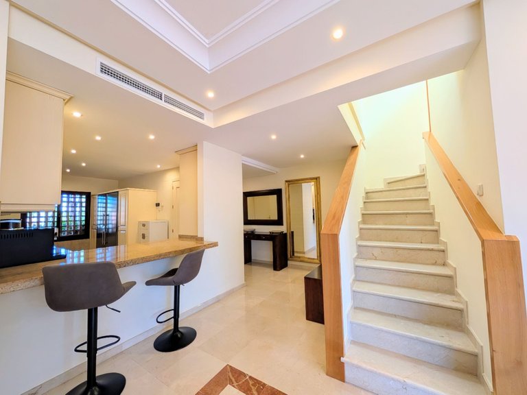 Apartment for Sale in New Golden Mile, Malaga 11