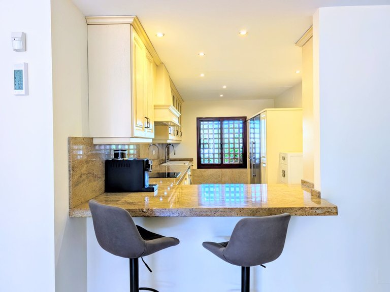Apartment for Sale in New Golden Mile, Malaga 12
