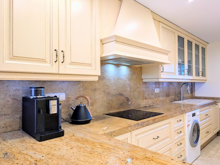 Apartment for Sale in New Golden Mile, Malaga 13