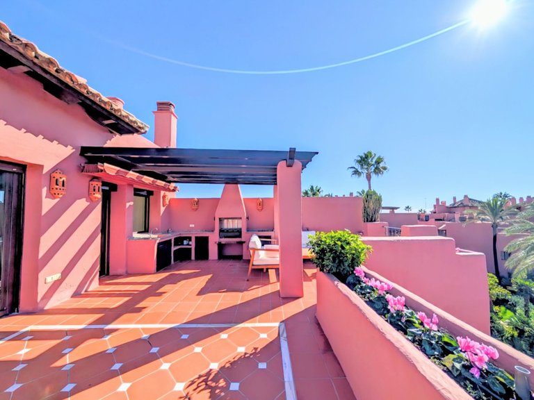 Apartment for Sale in New Golden Mile, Malaga 27