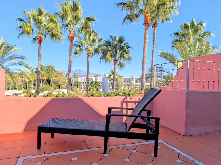 Apartment for Sale in New Golden Mile, Malaga 31