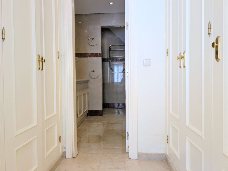 Apartment for Sale in New Golden Mile, Malaga 35