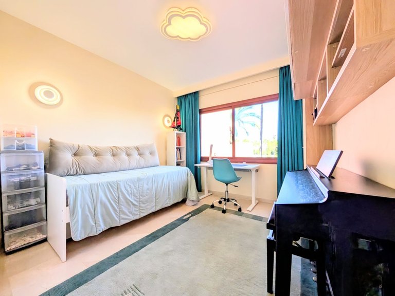 Apartment for Sale in New Golden Mile, Malaga 38