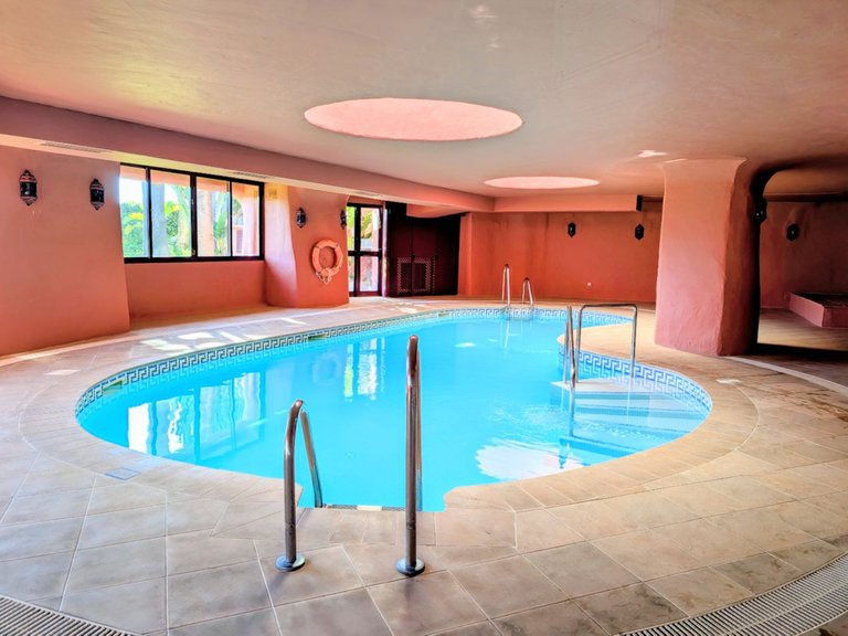 Apartment for Sale in New Golden Mile, Malaga 4