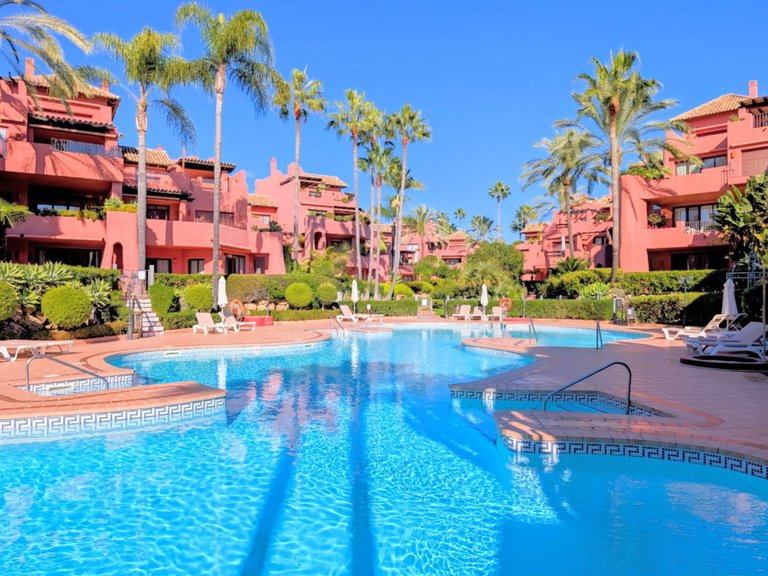 Apartment for Sale in New Golden Mile, Malaga 42