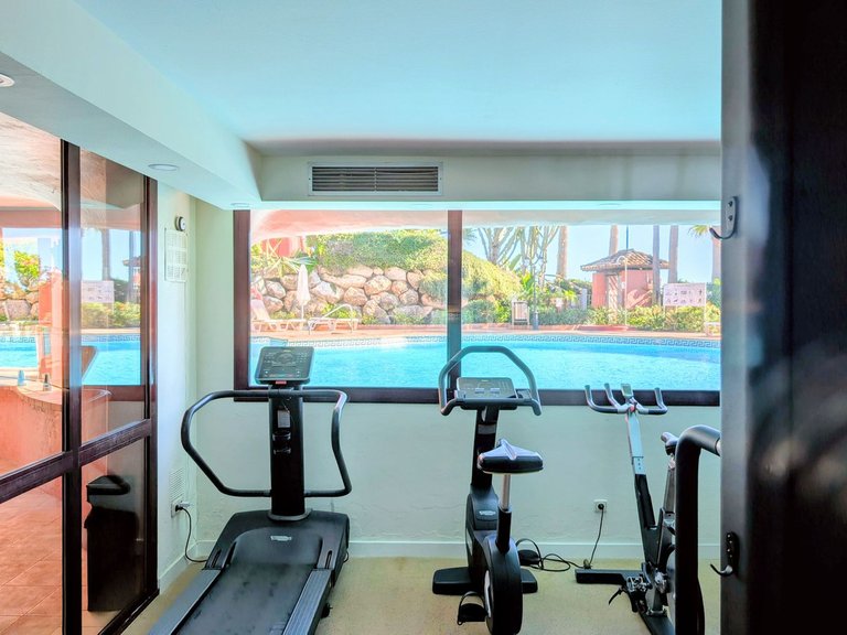 Apartment for Sale in New Golden Mile, Malaga 48