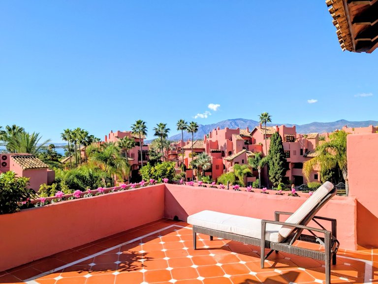 Apartment for Sale in New Golden Mile, Malaga 5