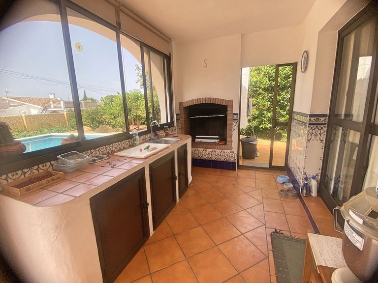 Villa for Sale in Elviria, Malaga 11