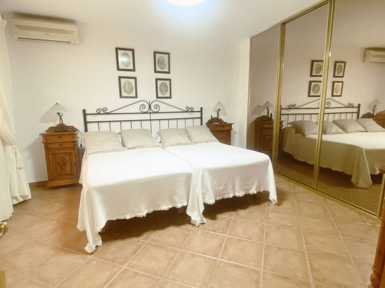 Villa for Sale in Elviria, Malaga 5
