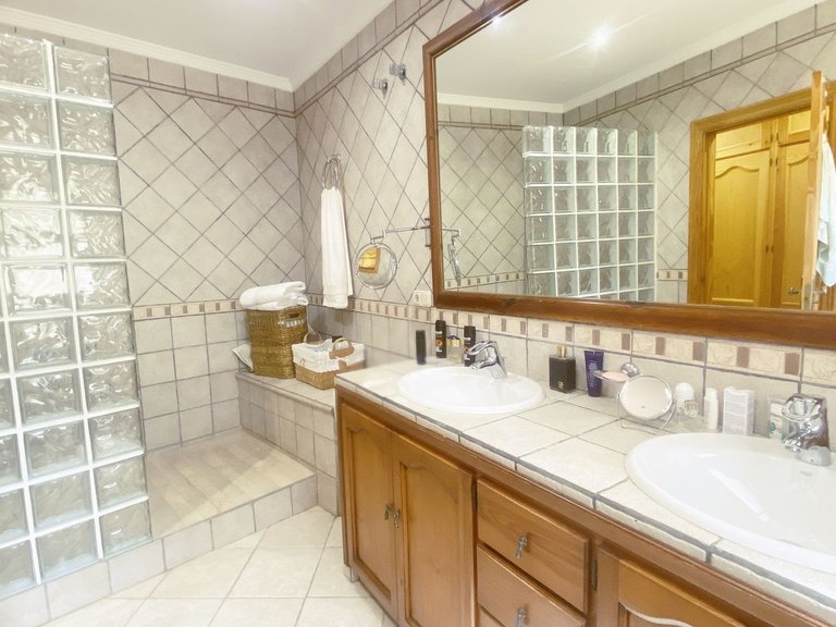Villa for Sale in Elviria, Malaga 6