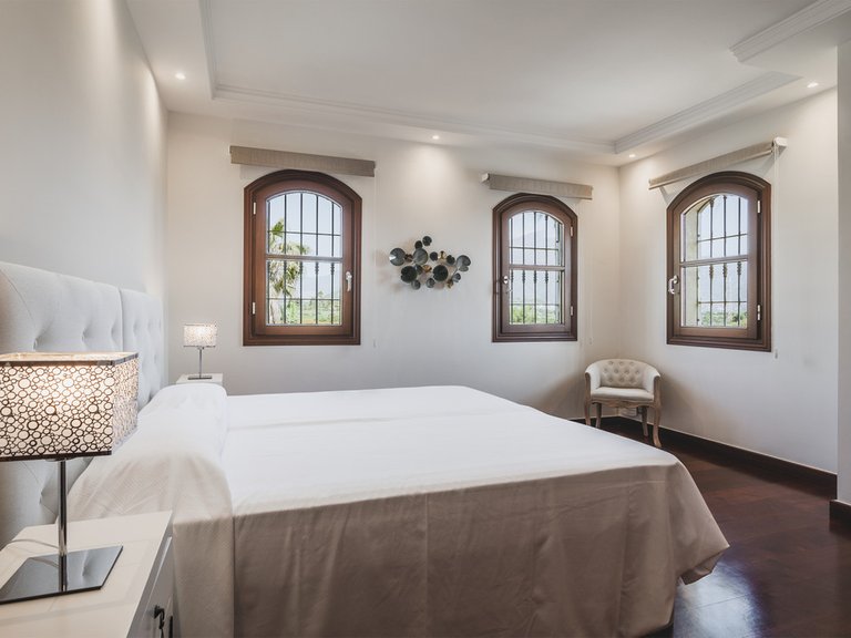 Villa for Sale in Estepona, Malaga 21