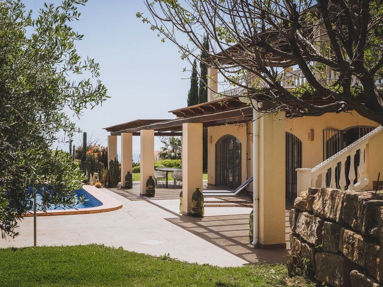 Villa for Sale in Estepona, Malaga 24