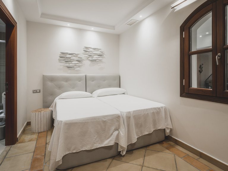 Villa for Sale in Estepona, Malaga 29