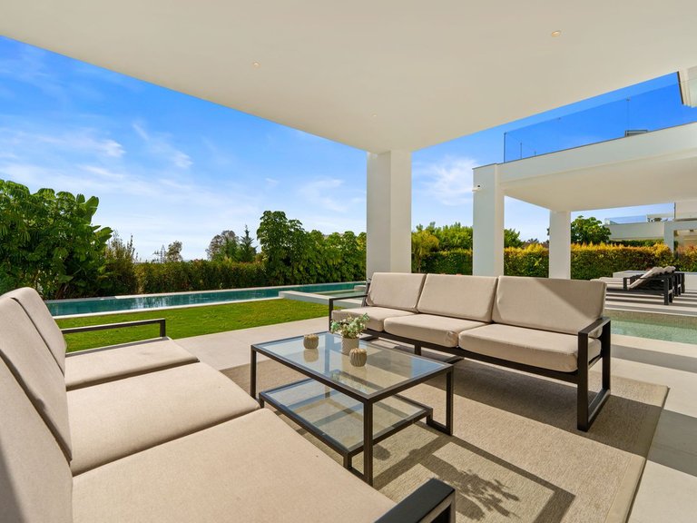 Villa for Sale in Benahavís, Malaga 17