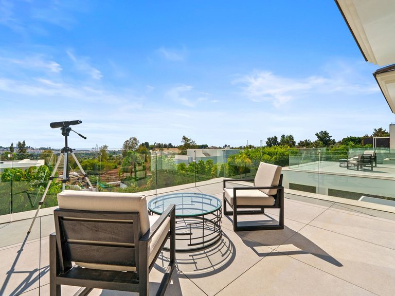 Villa for Sale in Benahavís, Malaga 31