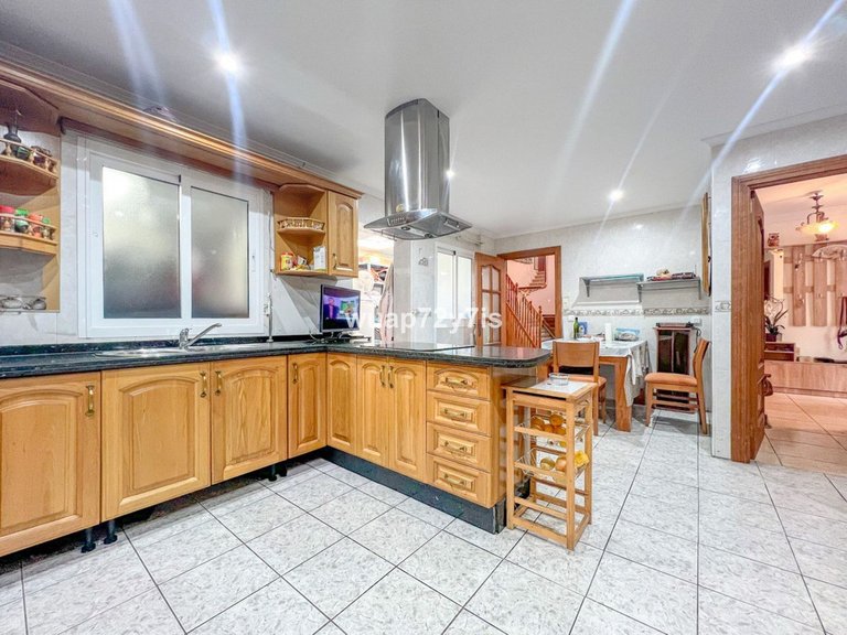 Villa for Sale in Estepona, Malaga 11