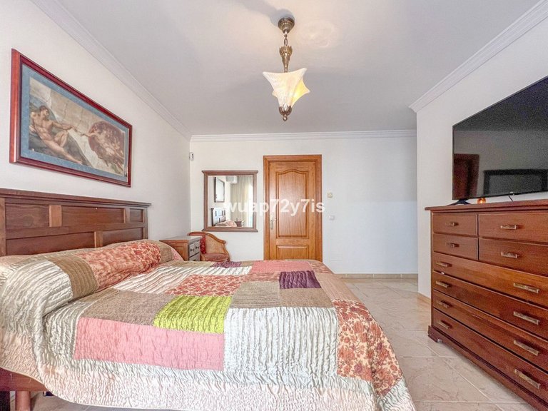 Villa for Sale in Estepona, Malaga 14
