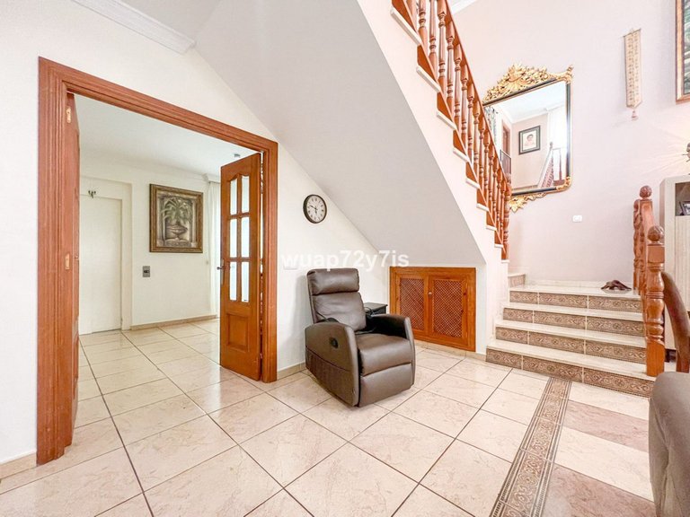 Villa for Sale in Estepona, Malaga 2