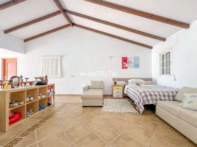 Villa for Sale in Estepona, Malaga 23