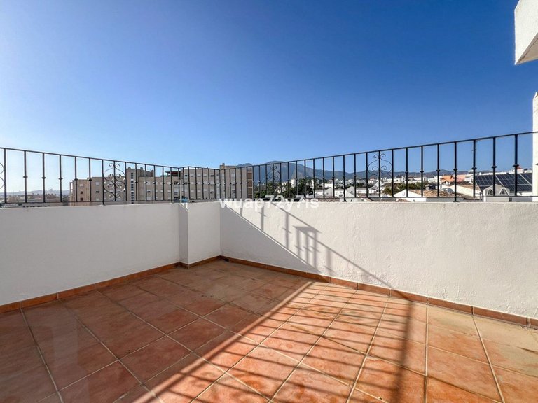 Villa for Sale in Estepona, Malaga 29