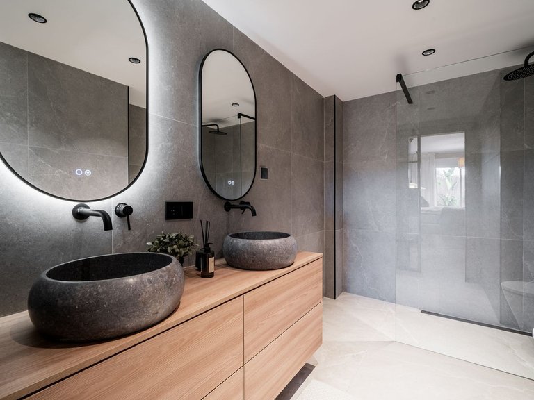 Apartment for Sale in Nueva Andalucía, Malaga 3