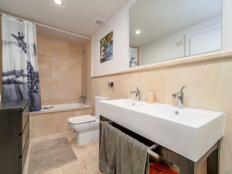 Apartment for Sale in Los Flamingos, Malaga 31