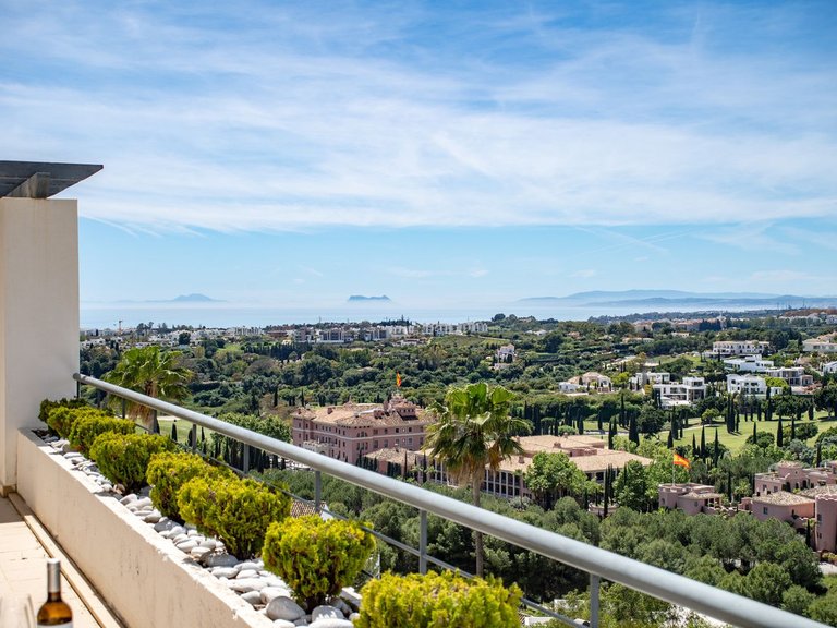 Apartment for Sale in Los Flamingos, Malaga 7