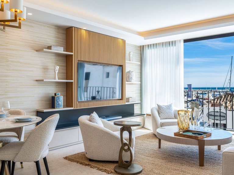 Apartment for Sale in Puerto Banús, Malaga 5