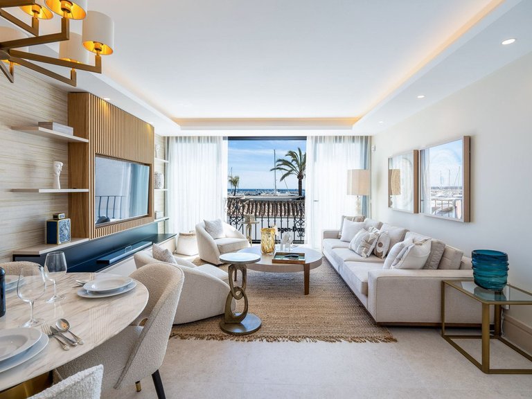 Apartment for Sale in Puerto Banús, Malaga 6
