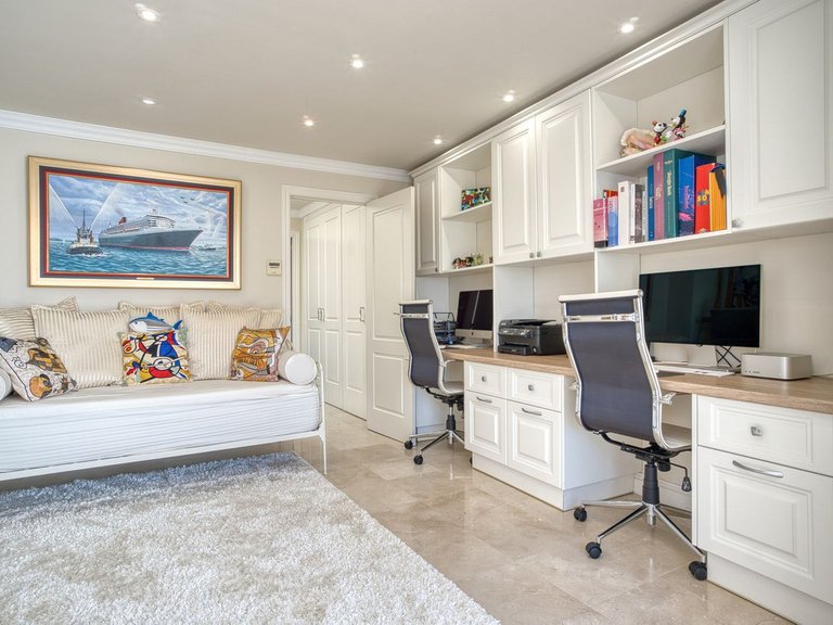 Villa for Sale in Marbella, Malaga 12