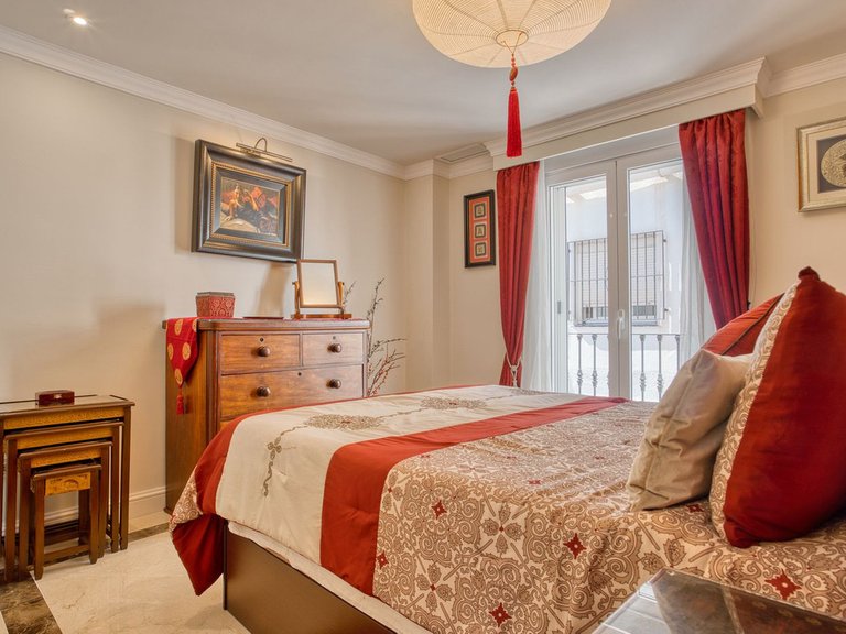 Villa for Sale in Marbella, Malaga 24