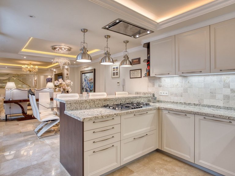 Villa for Sale in Marbella, Malaga 6