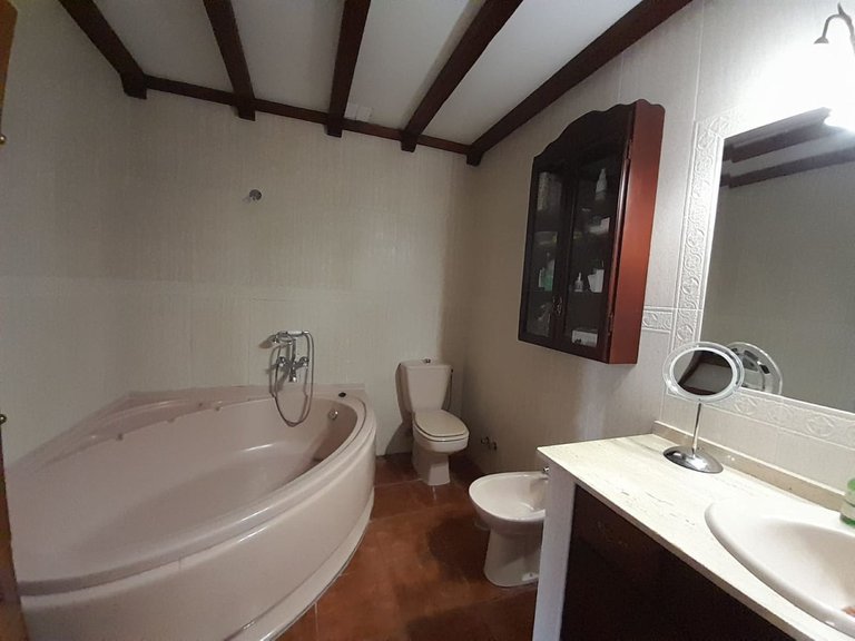 Villa for Sale in Las Lagunas, Malaga 13