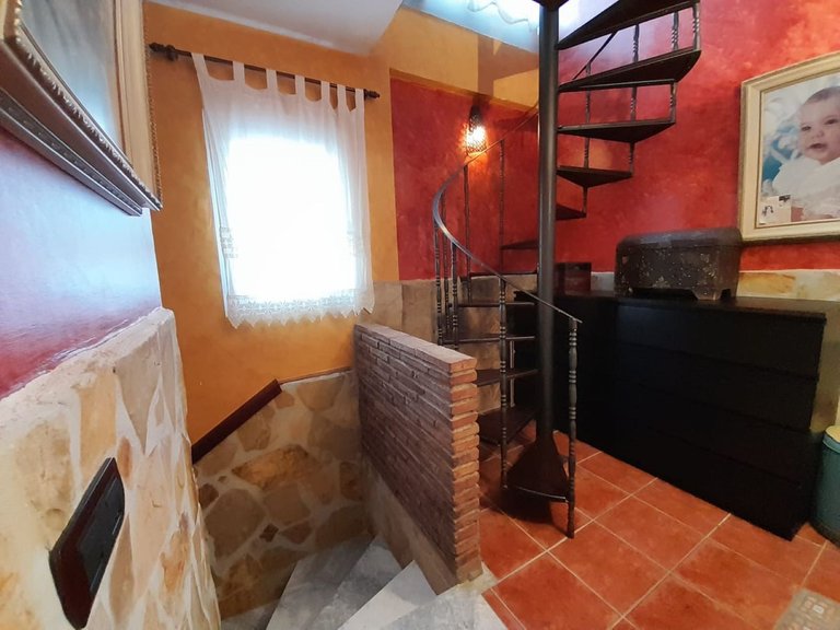 Villa for Sale in Las Lagunas, Malaga 17