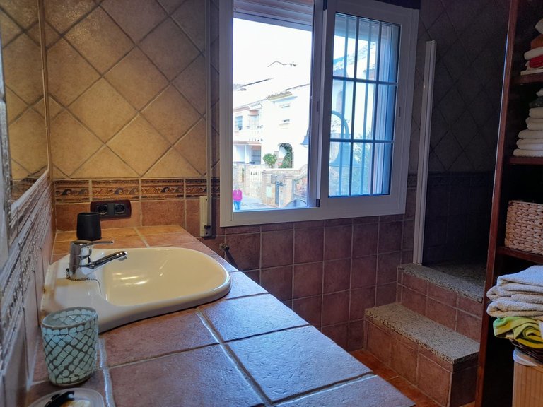 Villa for Sale in Las Lagunas, Malaga 8