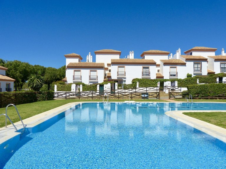 Town House for Sale in Cabopino, Malaga 2
