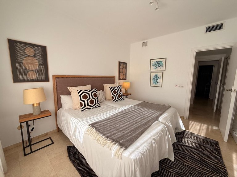 Apartment for Sale in The Golden Mile, Malaga 14