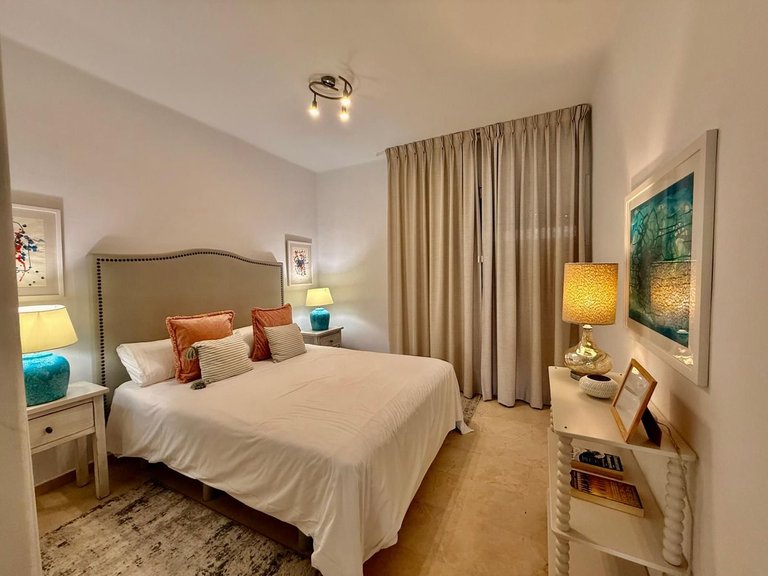 Apartment for Sale in The Golden Mile, Malaga 17