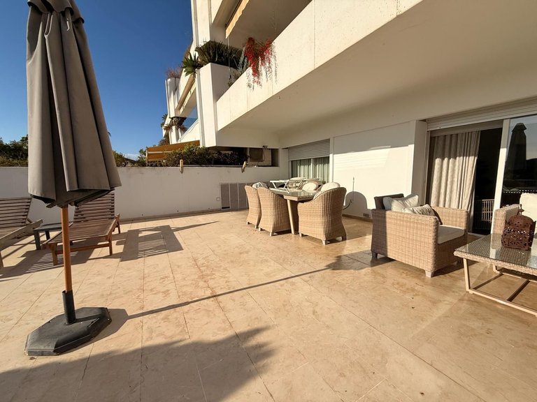 Apartment for Sale in The Golden Mile, Malaga 27