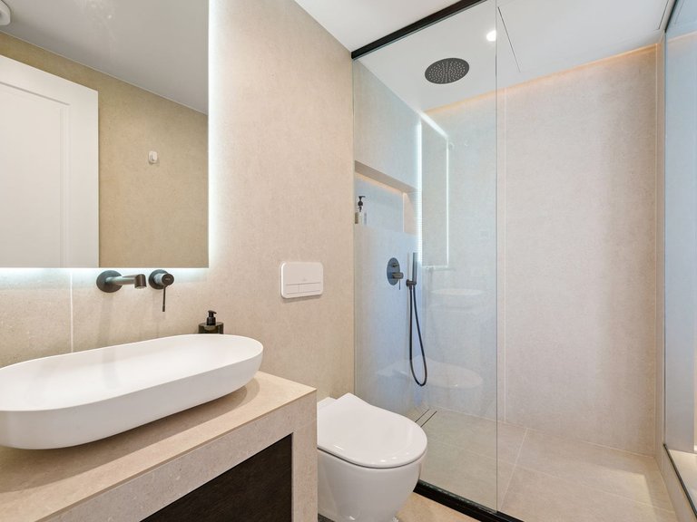 Apartment for Sale in Nueva Andalucía, Malaga 19