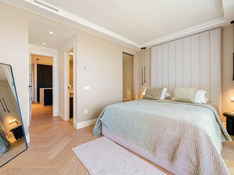 Apartment for Sale in Nueva Andalucía, Malaga 20