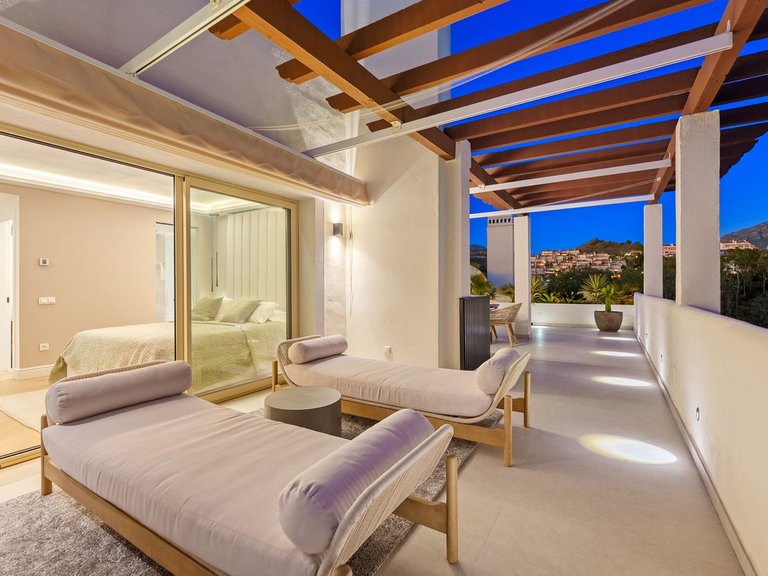 Apartment for Sale in Nueva Andalucía, Malaga 37