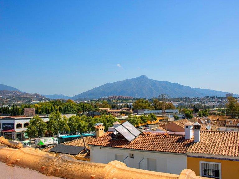 Apartment for Sale in San Pedro De Alcántara, Malaga 1
