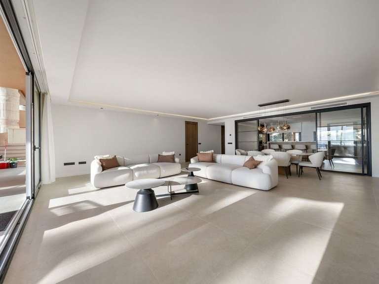 Apartment for Sale in Nueva Andalucía, Malaga 11