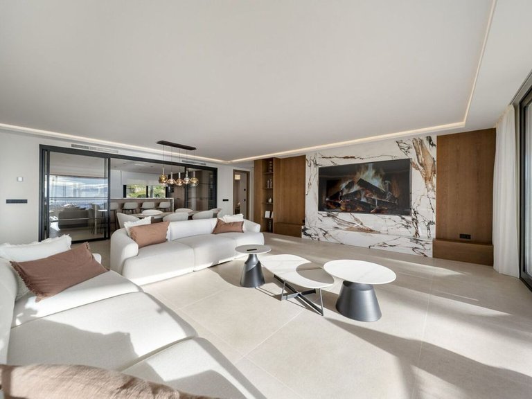 Apartment for Sale in Nueva Andalucía, Malaga 12